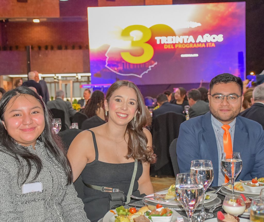 UFM-FCE-VidaEstudiantil-ITA-30Aniversario-Cena-2026-40