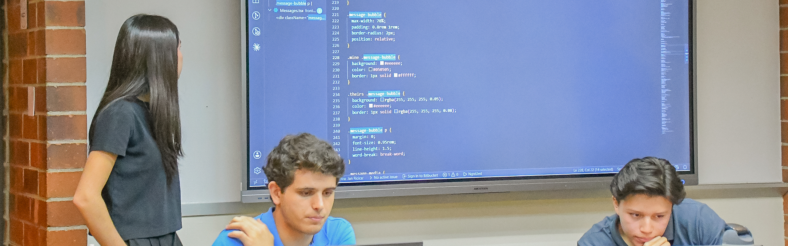 Estudiantes de Data Science durante el evento Desarrollo de Software en la UFM.