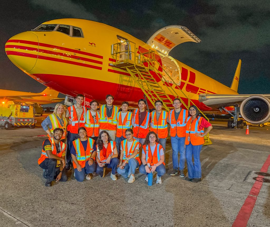 Estudiantes de Ingeniería Empresarial durante el Study Tour a Panamá en 2026.
